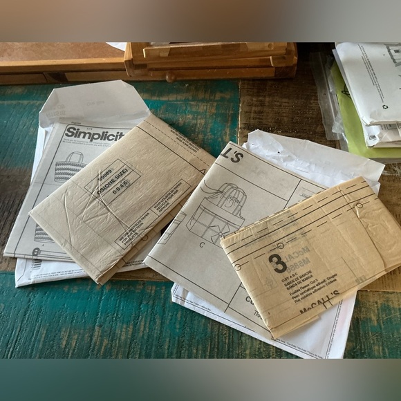 2 Patterns Crafts, Never Cut! McCalls M5866 & Simplicity R11516 - Picture 3 of 3